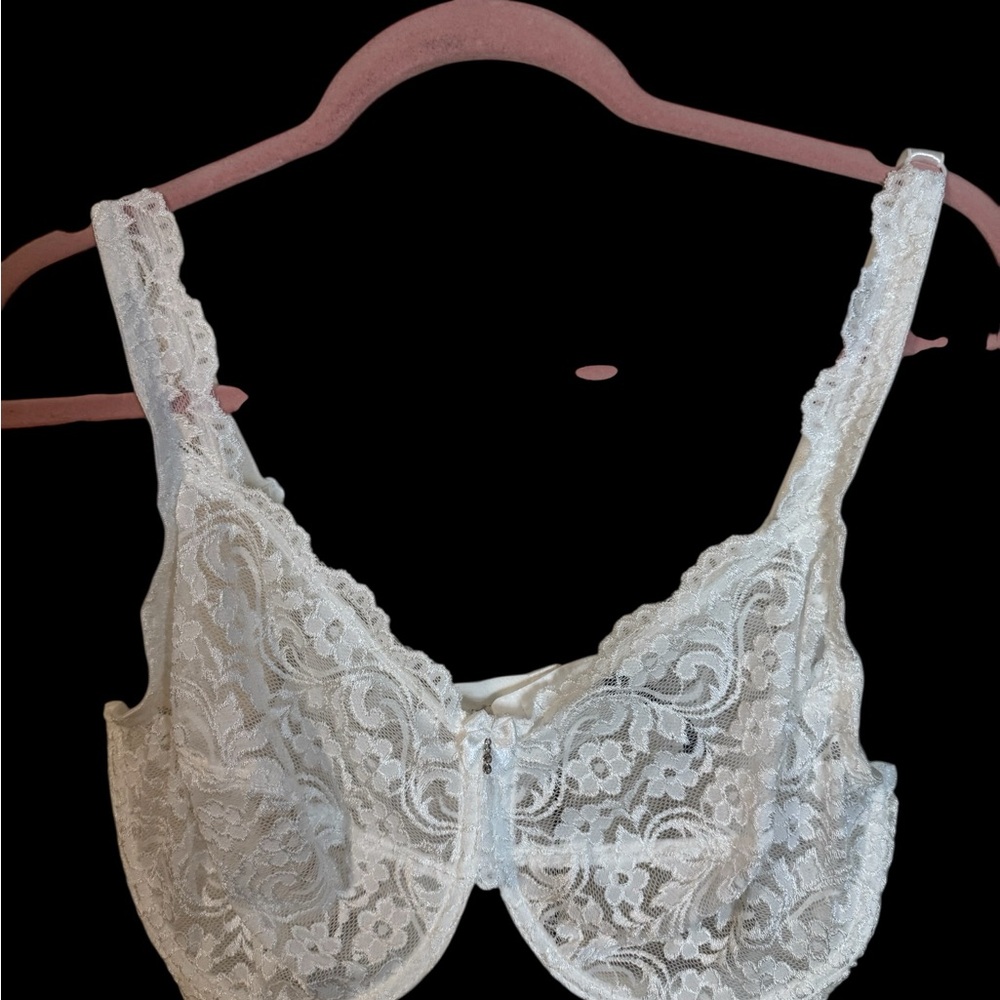 Smart & Sexy White Lace Underwire Bra NWOT